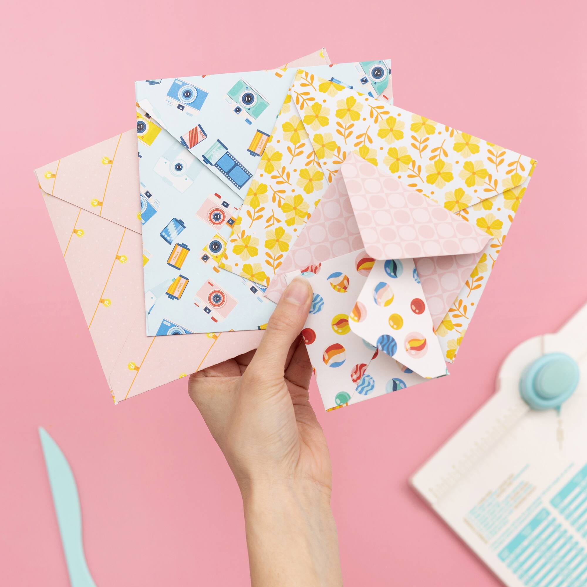 We R Memory Keepers® Envelope Punch Board